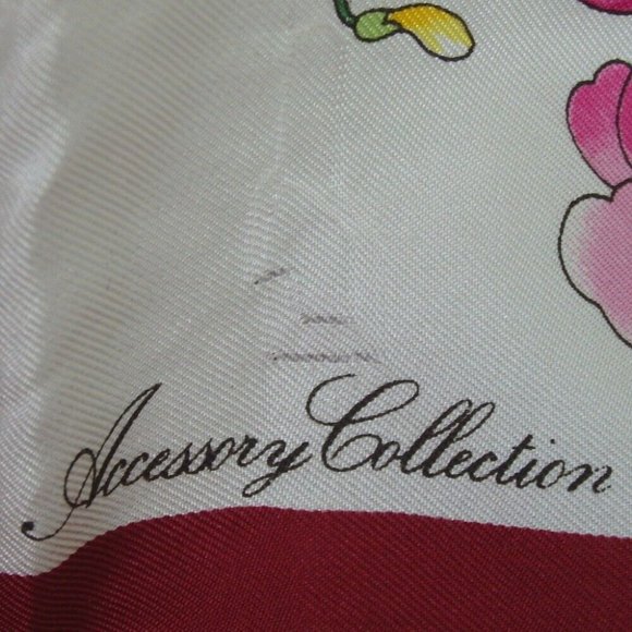 Authentic GUCCI Flora floral pattern scarf silk [Used] - Picture 8 of 11